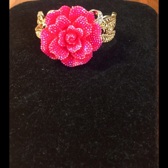 🌹Beautiful Bracelet 🌹 - Picture 3 of 4